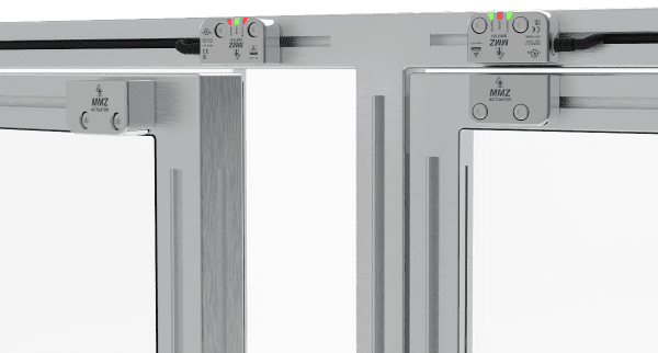 RVS IP69K veiligheidsschakelaars gemonteerd op aluminium machineframe voor bescherming tegen vocht en storingen